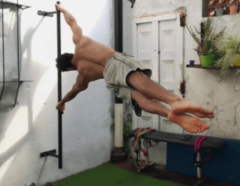 Bandera humana ejercicio avanzado de calistenia