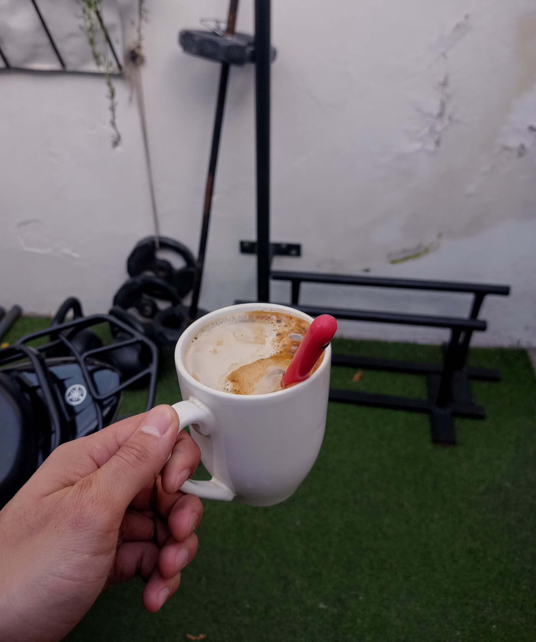 Cómo la cafeína afecta el rendimiento y la resistencia