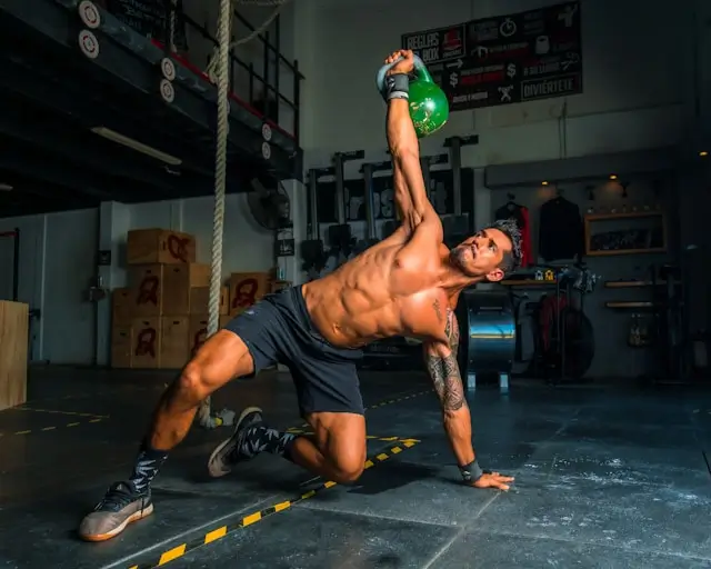 CrossFit o Calistenia, ¿cuál se adapta mejor a tu entrenamiento?