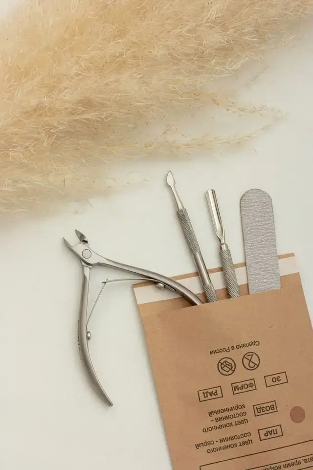 Alicates para cutículas: cómo elegir un modelo profesional